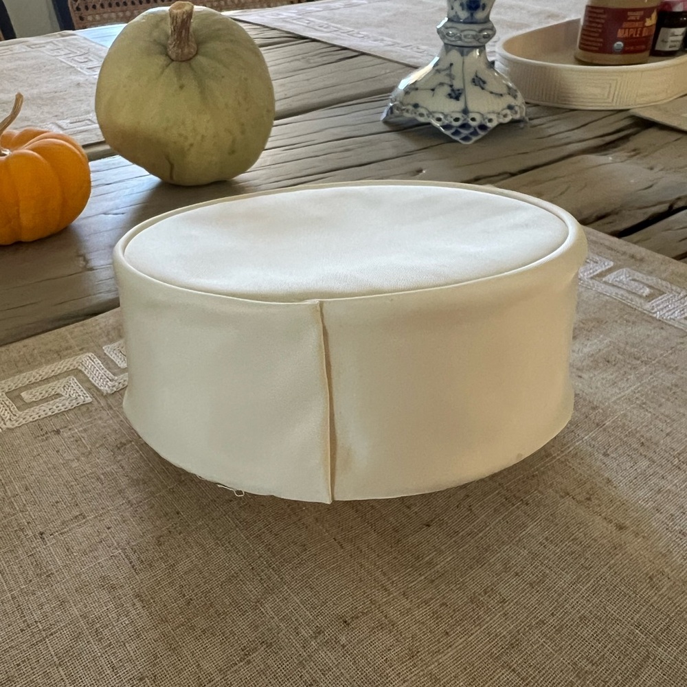 Vintage Pillbox Hat - Picture 3 of 9